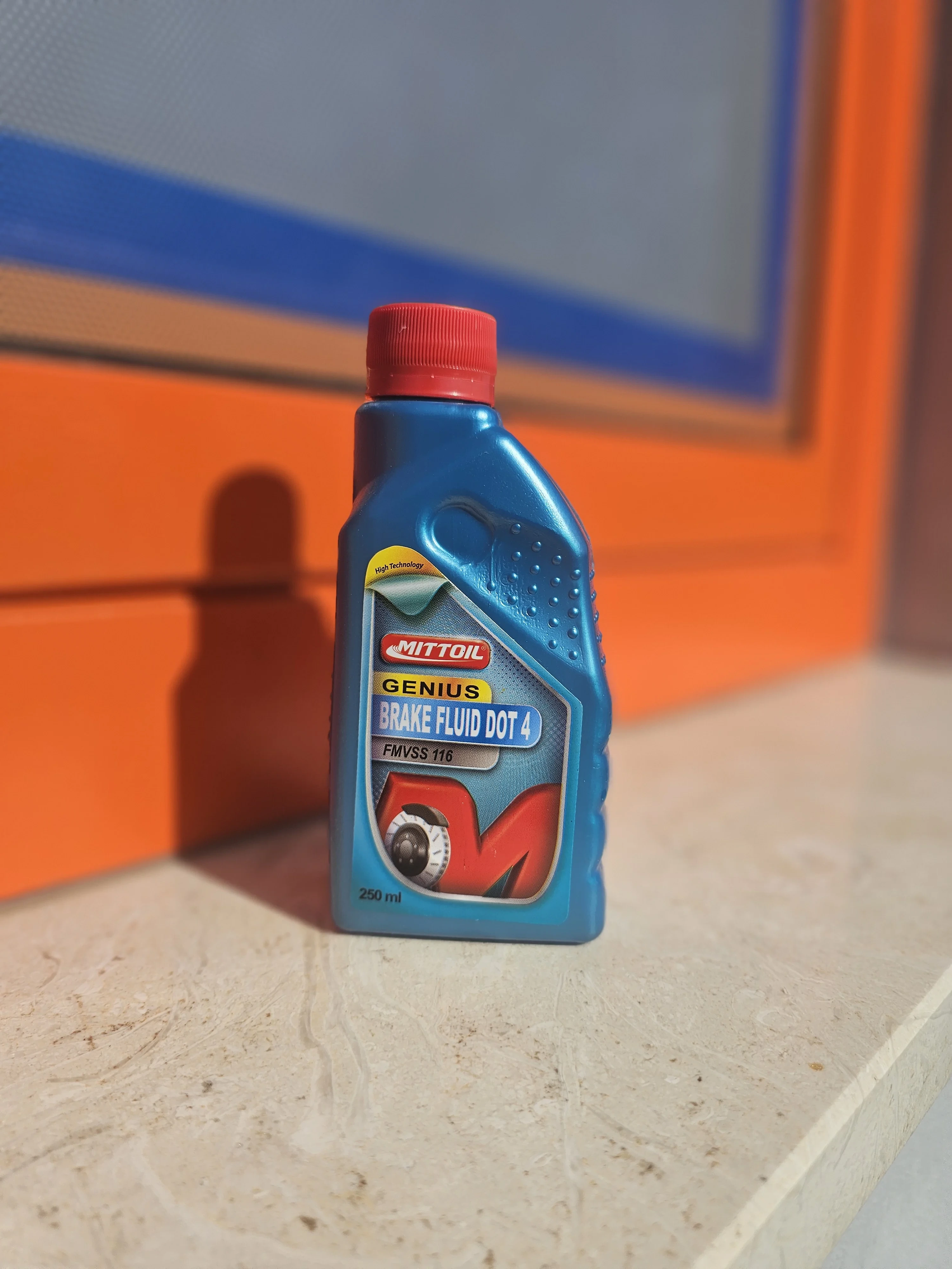 Flacone Mittol Genius liquido freni DOT 4